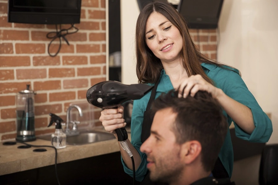 Benefits Of Professional Hair Highlights In Barber Shops West Palm Beach, FL Benefits Of Professional Hair Highlights In Barber Shops West Palm Beach, FL